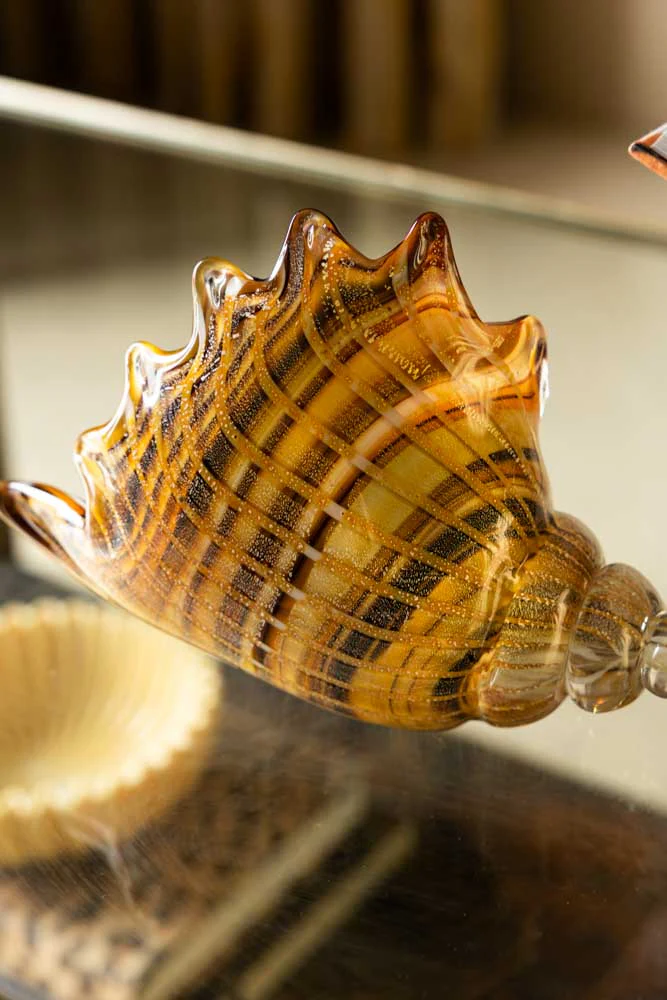 Glass Conch Shell Paperweight Ornament - Image 4