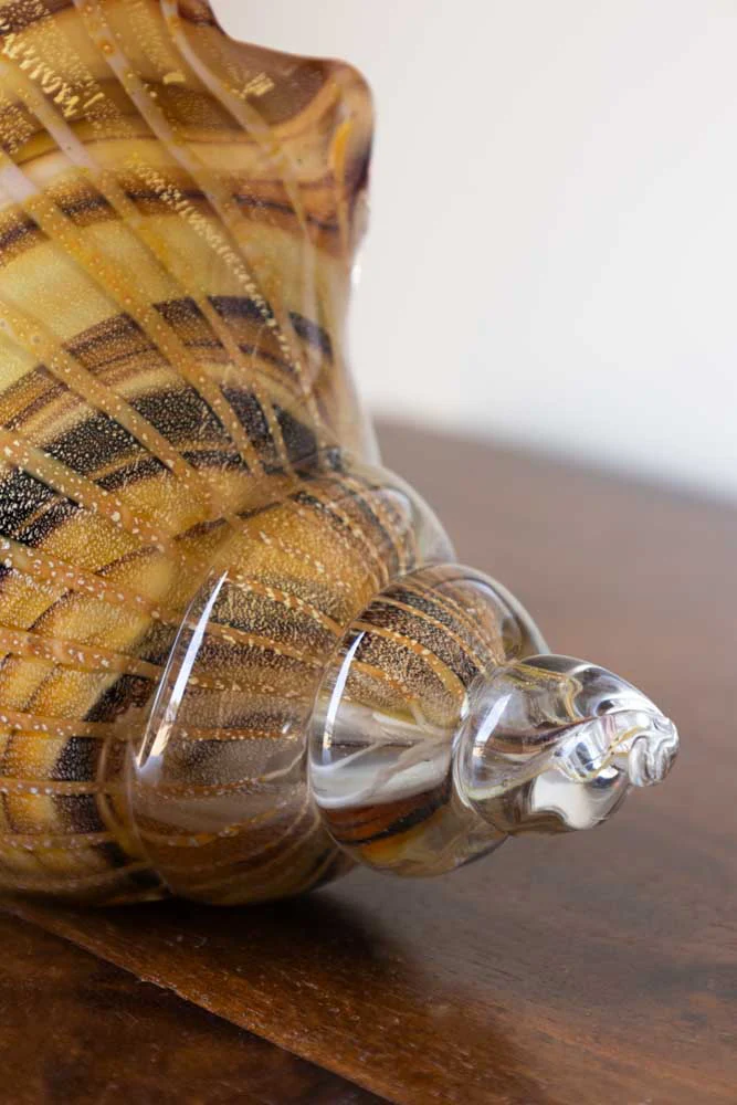 Glass Conch Shell Paperweight Ornament - Image 9