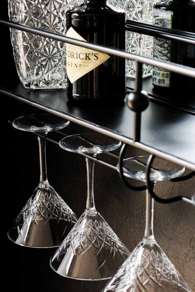 Wall-Mounted Black Metal Bar Shelf With Mirror - Image 5